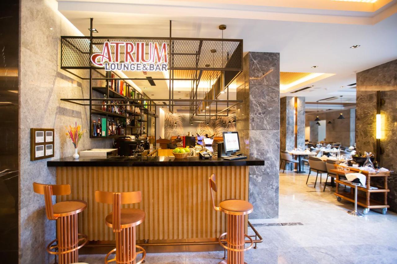 Ramada Plaza Sultanahmet Hotel Istambul Exterior foto Atrium Lounge at Beijing Capital International Airport